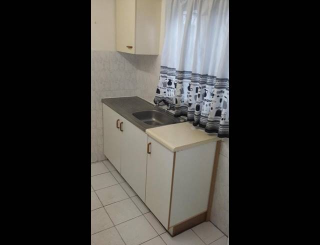 1 BEDROOM PROPERTY TO RENT IN MEER EN SEE